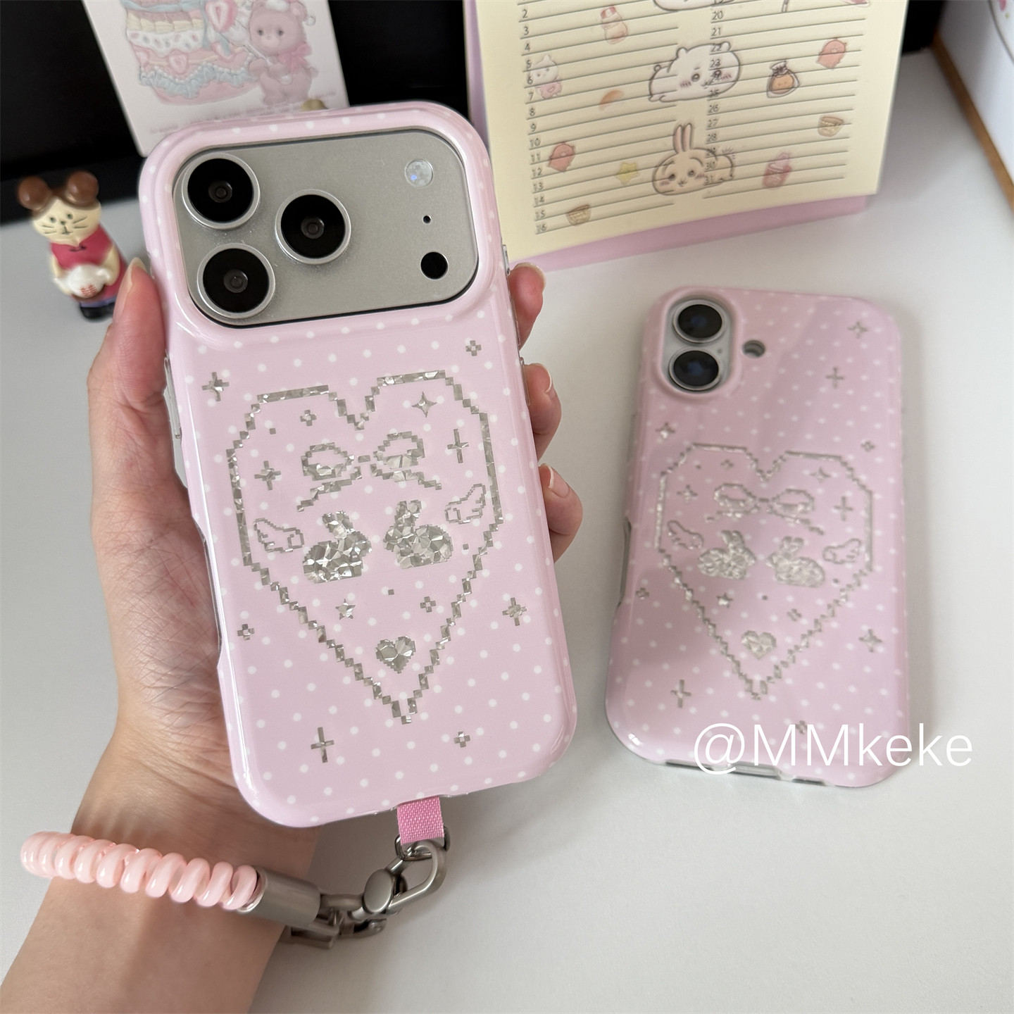غطاء هاتف كوري وردي لطيف على ش - مراجعة Y2K Phone Accessories وسعره